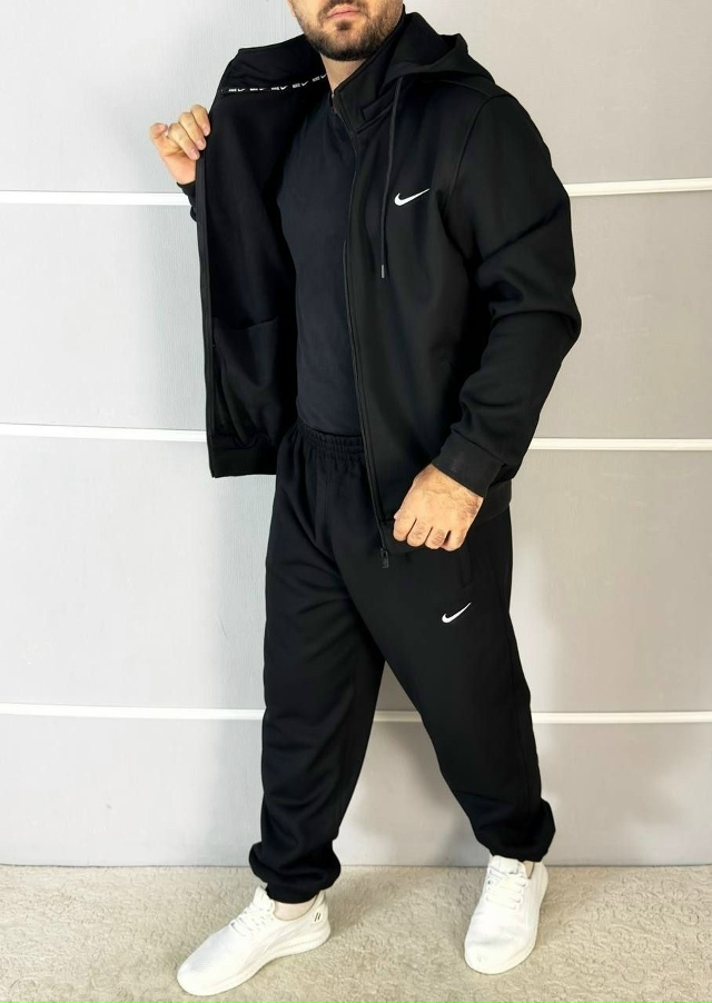 Спортивный костюм 23137458