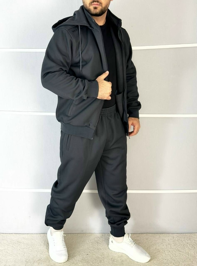 Спортивный костюм 23137458