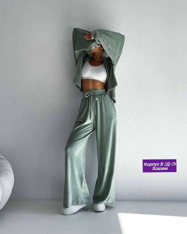 Спортивный костюм 23136430