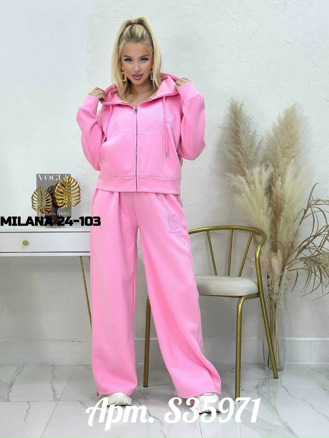 Спортивный костюм 23138678