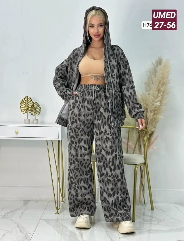 Спортивный костюм 23138812