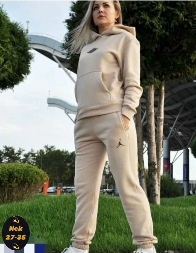 Спортивный костюм 23141189