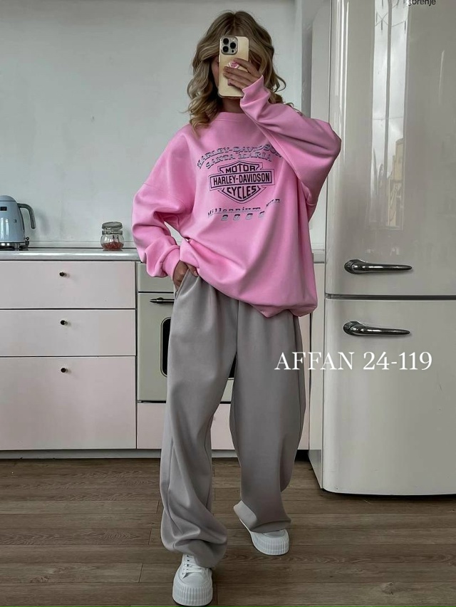 Спортивный костюм 23143367