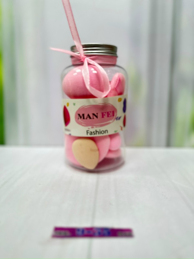 Набор 12 спонжей для макияжа с баночкой 23145181