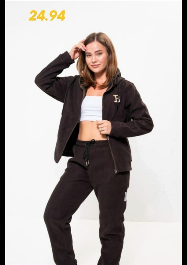 Спортивный костюм 23145479