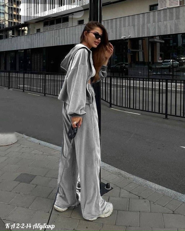 Спортивный костюм 23146240