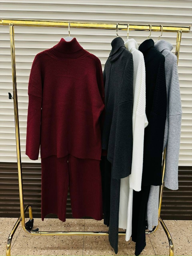 Спортивный костюм 23149248