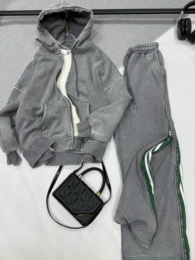 Спортивный костюм 23148707