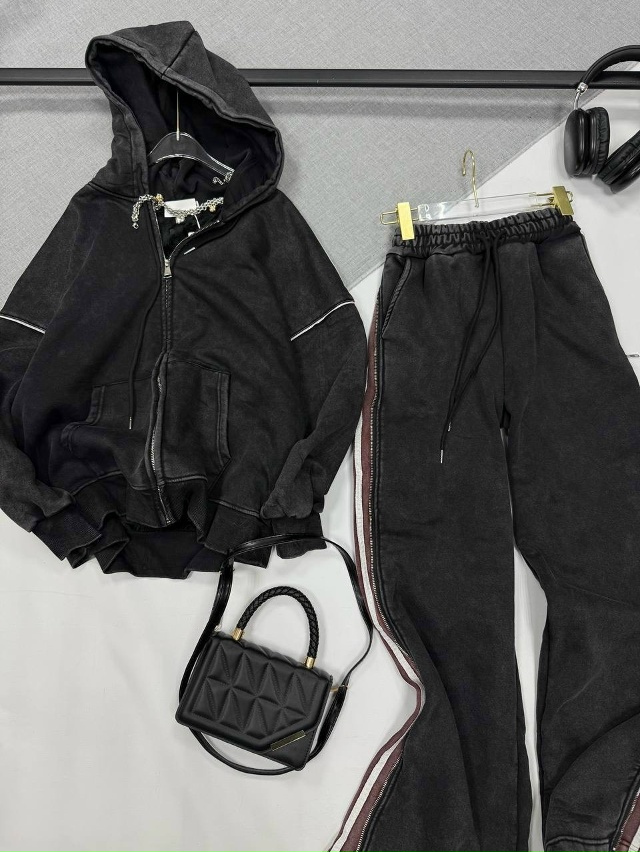 Спортивный костюм 23148707