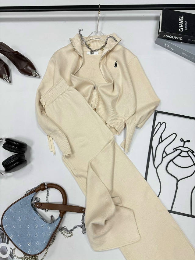 Костюм 23149008