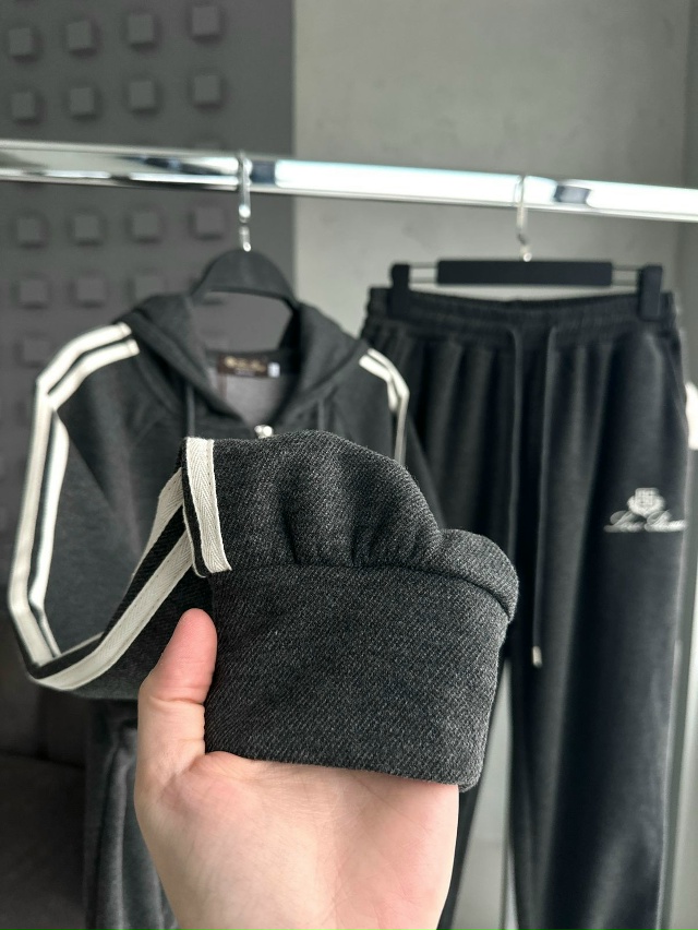 Спортивный костюм 23151444