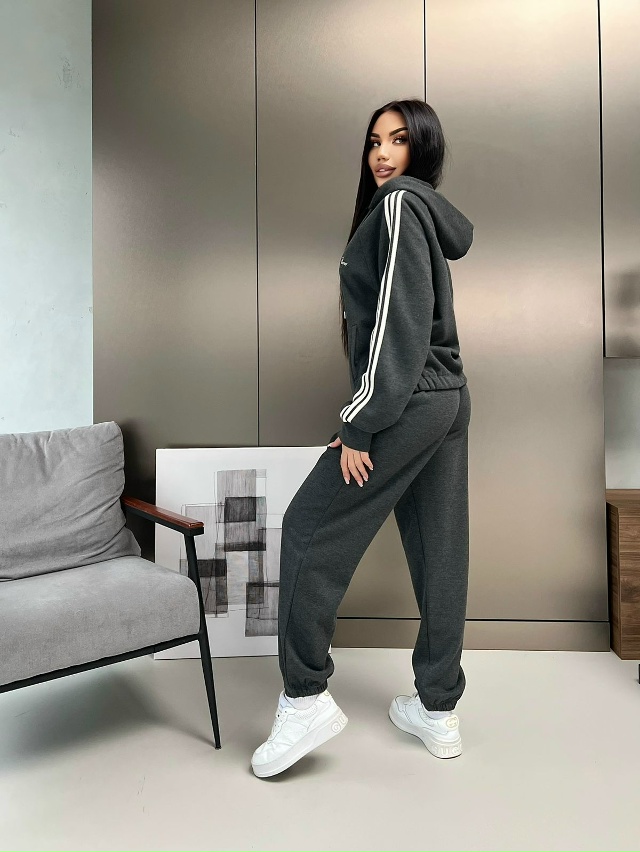 Спортивный костюм 23151444