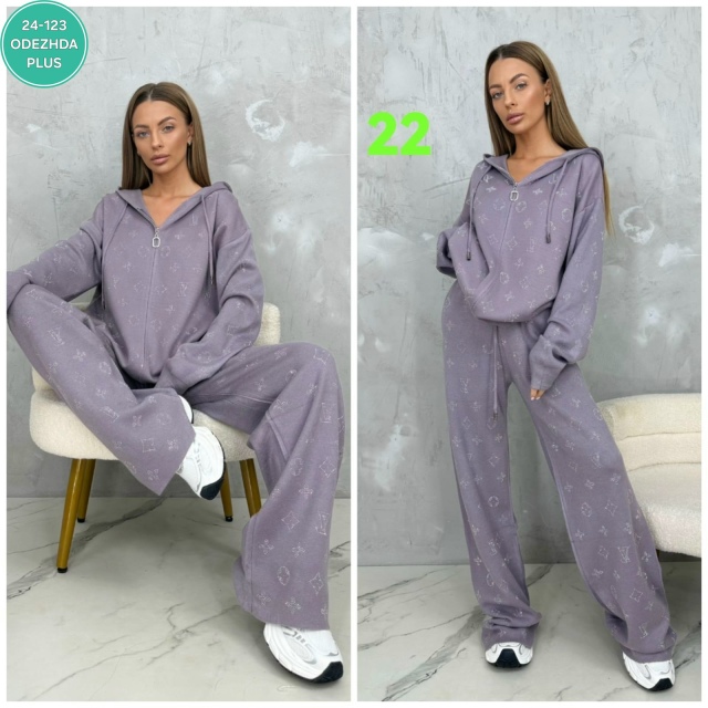 Спортивный костюм 23152378