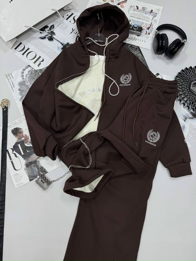 Спортивный костюм 23152681