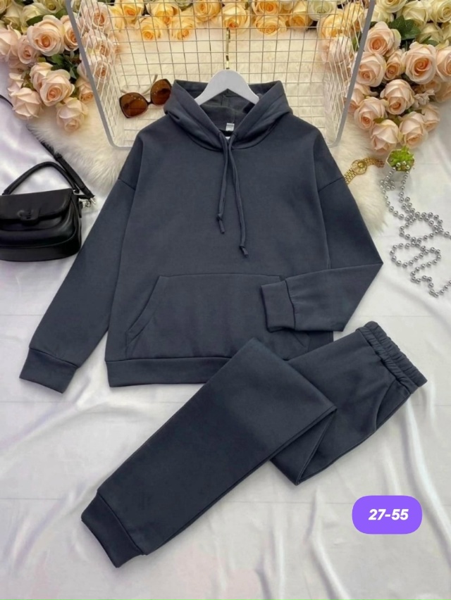 Спортивный костюм 23154392