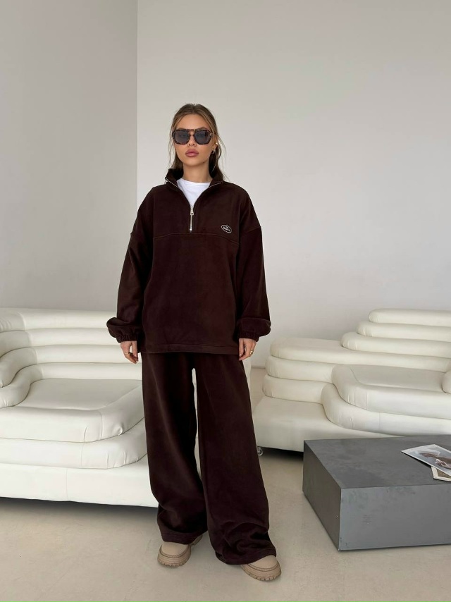 Спортивный костюм 23154981