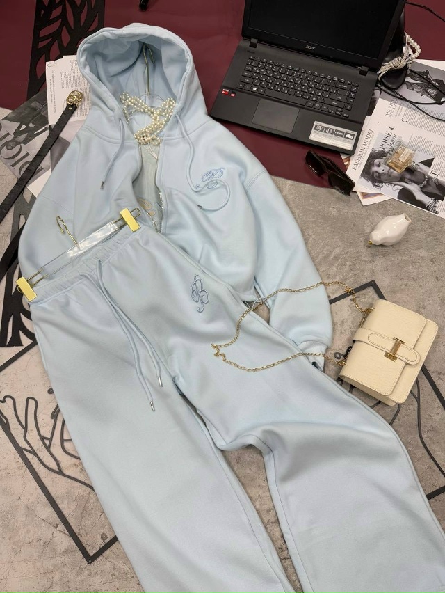 Спортивный костюм 23156408