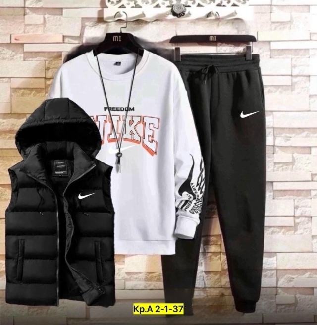 Спортивный костюм 23157604