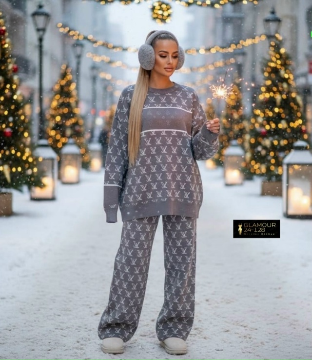 Спортивный костюм 23158544