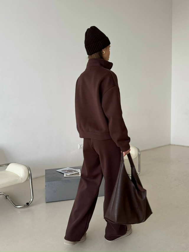 Спортивный костюм 23159179