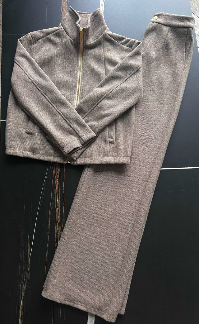 Спортивный костюм 23161092