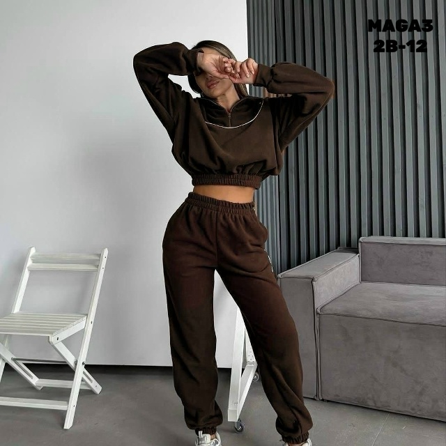 Спортивный костюм 23164512