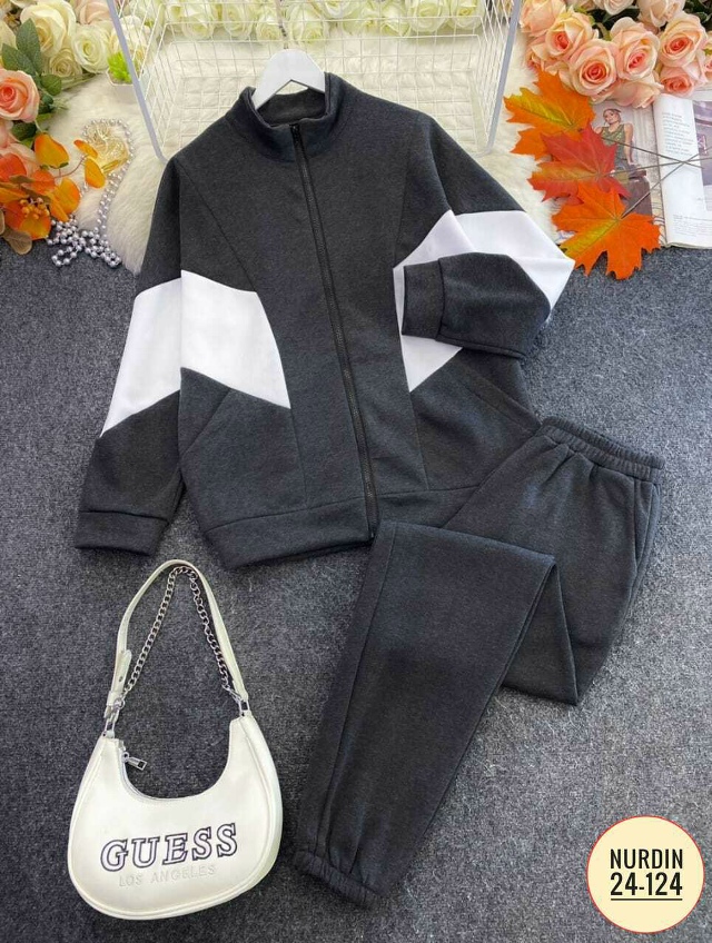 Спортивный костюм 23168697