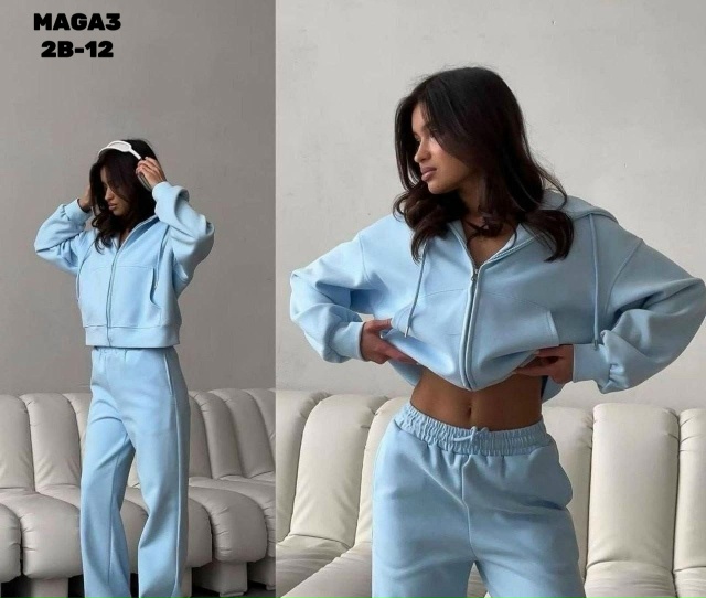 Спортивный костюм 23172790