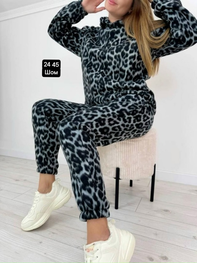 Спортивный костюм 23174085