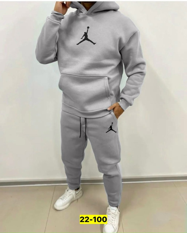 Спортивный костюм 23174795