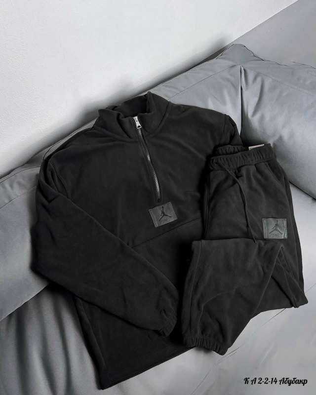 Спортивный костюм 23177302