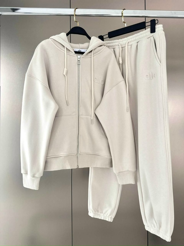 Спортивный костюм 23177621