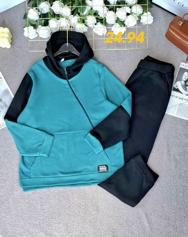 Спортивный костюм 23177937