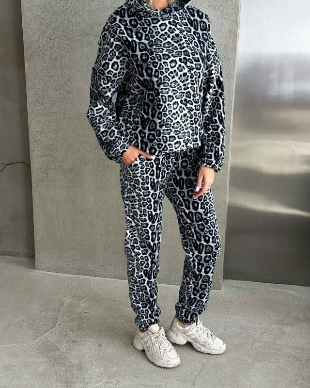 Спортивный костюм 23180416