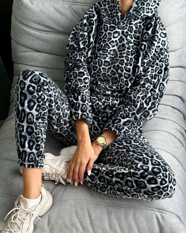 Спортивный костюм 23180416