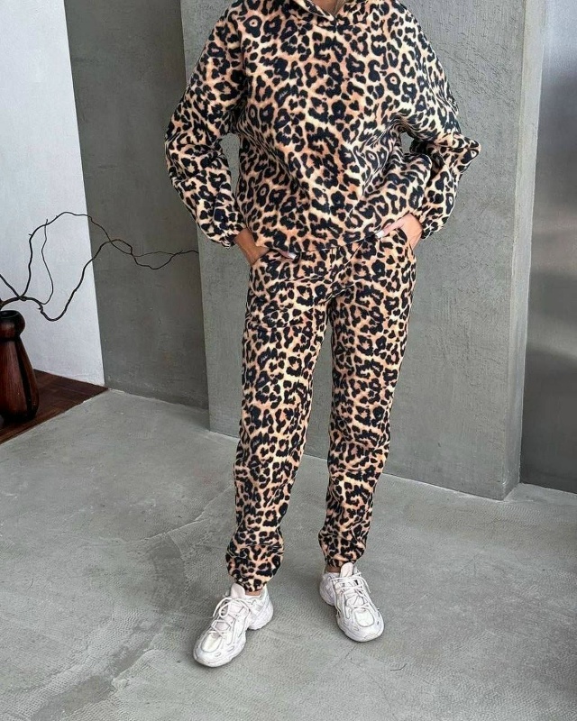 Спортивный костюм 23180416