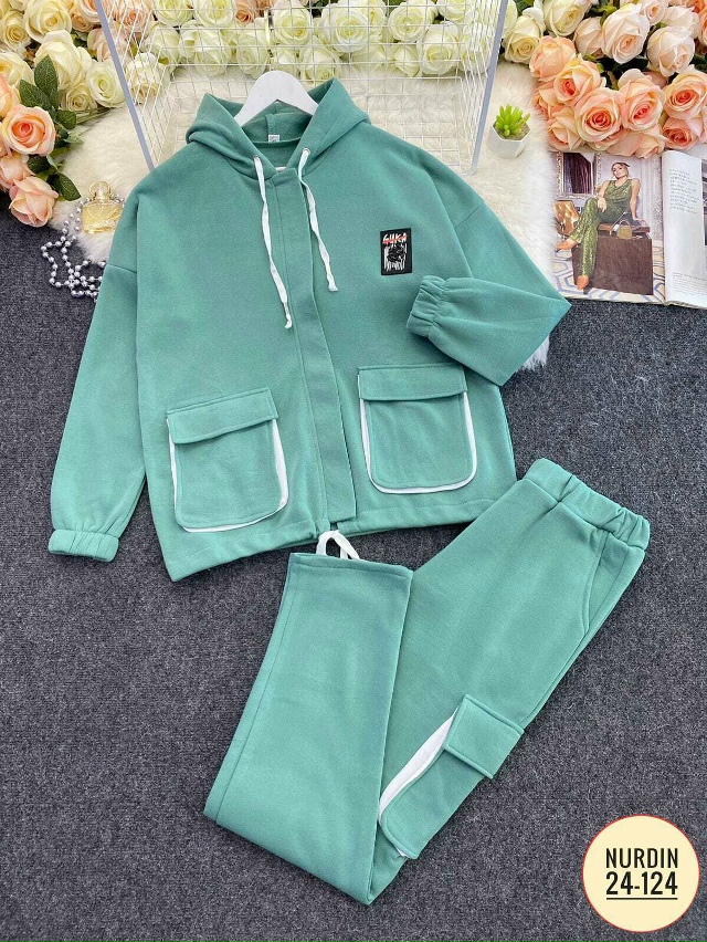 Спортивный костюм 23182834