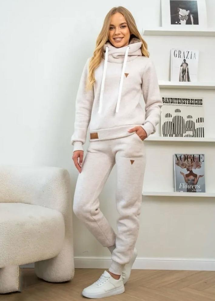 Спортивный костюм #23201573